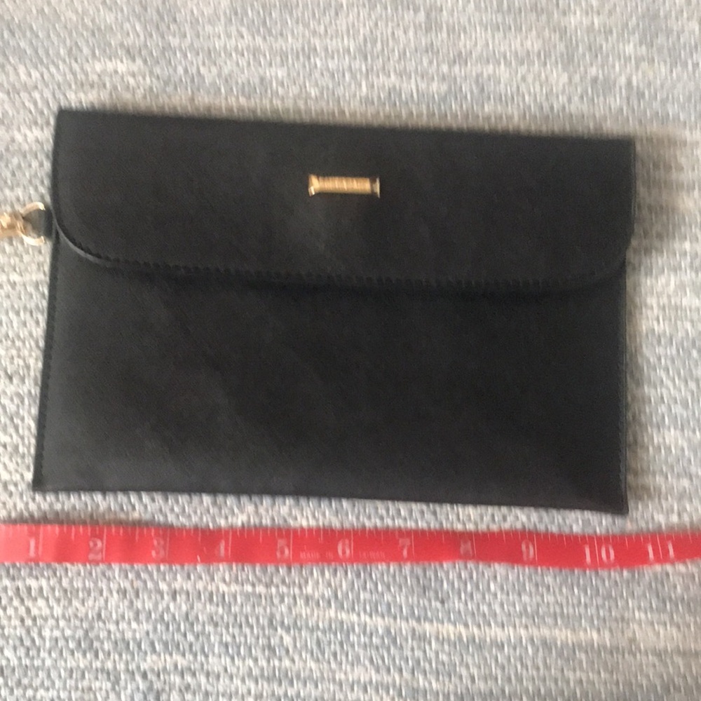 Elim & Paul Clutch In Black View 5